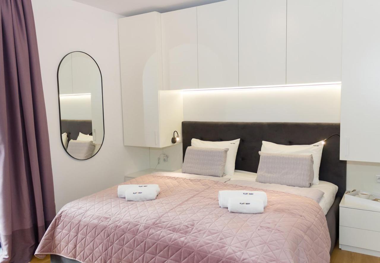 Sea&City Deluxe Apartment - Top Center Varna By Flat Mаnager ภายนอก รูปภาพ