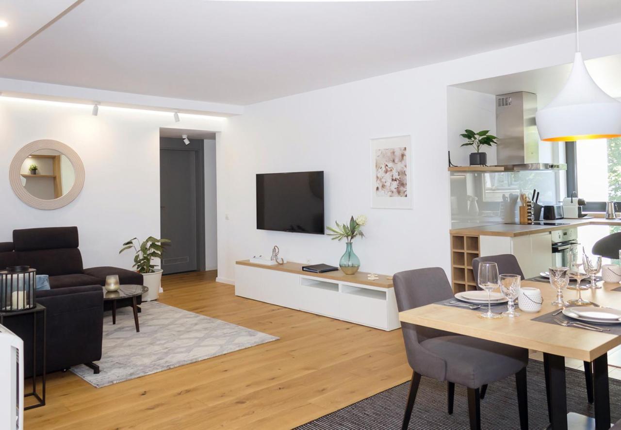 Sea&City Deluxe Apartment - Top Center Varna By Flat Mаnager ภายนอก รูปภาพ