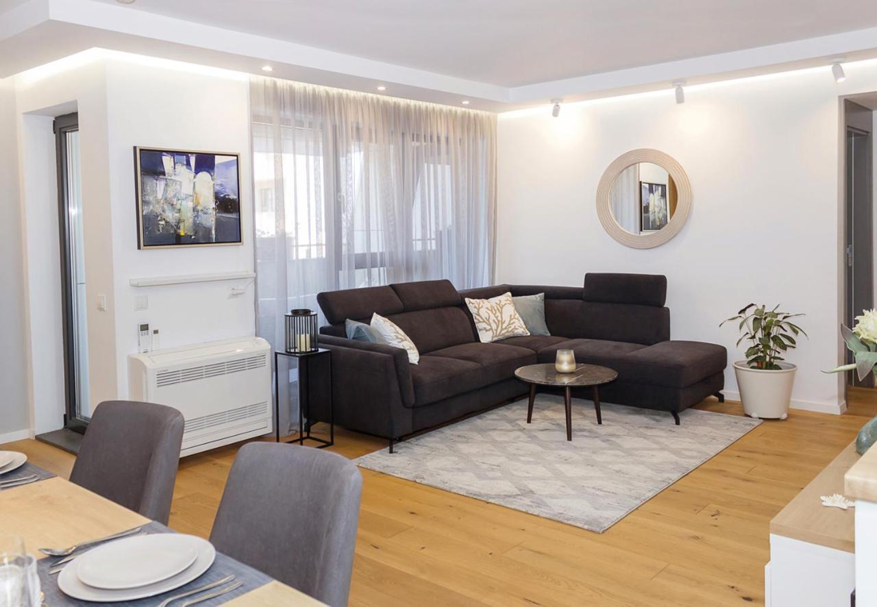 Sea&City Deluxe Apartment - Top Center Varna By Flat Mаnager ภายนอก รูปภาพ