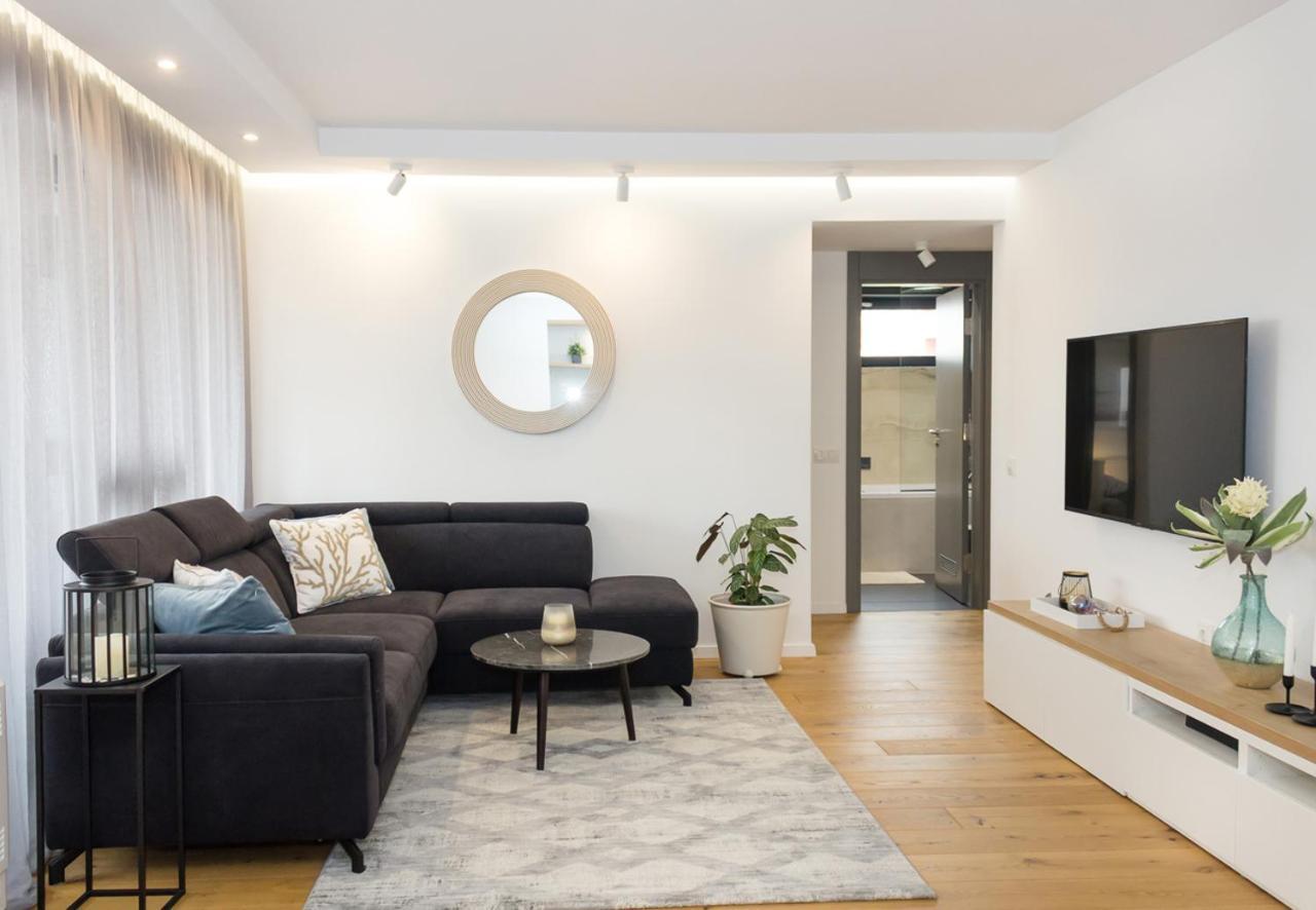 Sea&City Deluxe Apartment - Top Center Varna By Flat Mаnager ภายนอก รูปภาพ