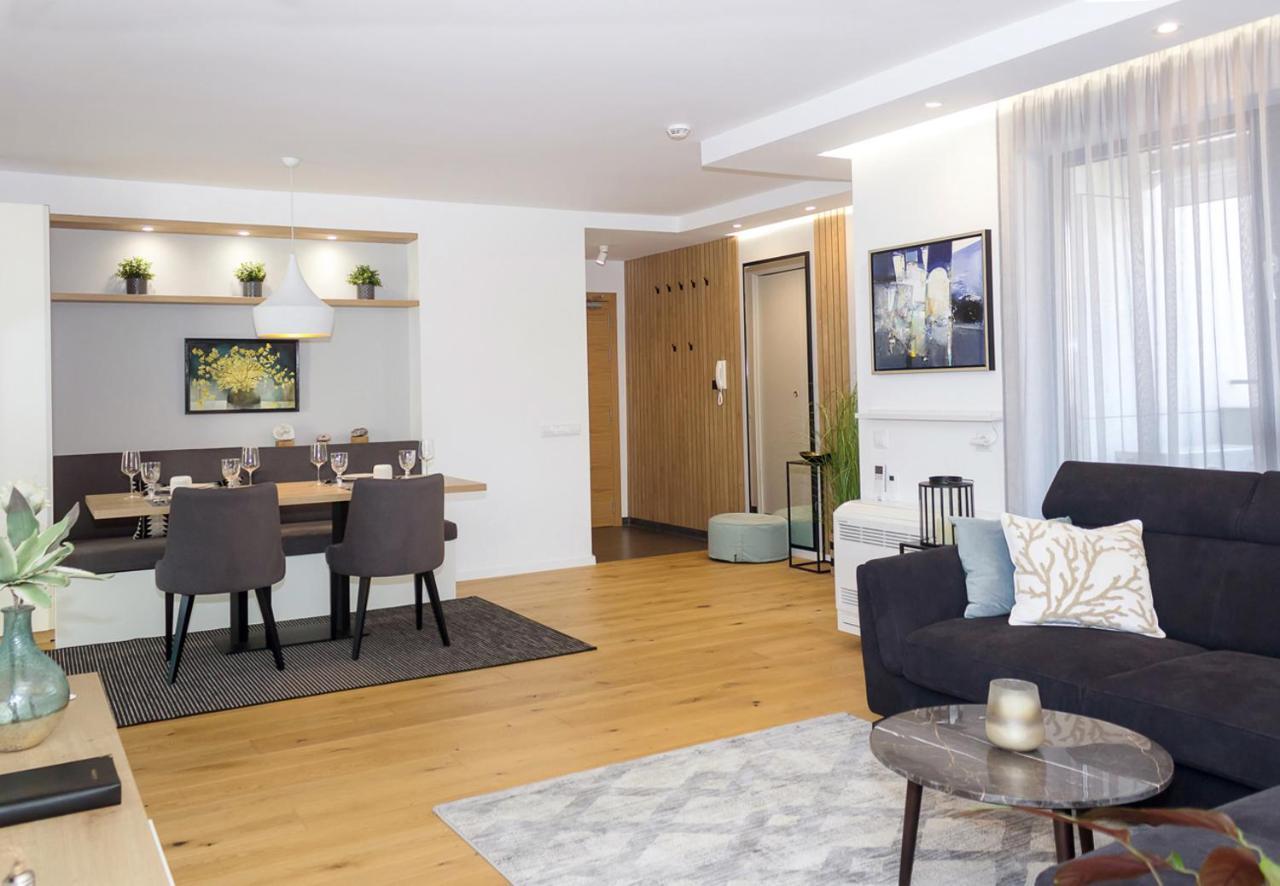 Sea&City Deluxe Apartment - Top Center Varna By Flat Mаnager ภายนอก รูปภาพ