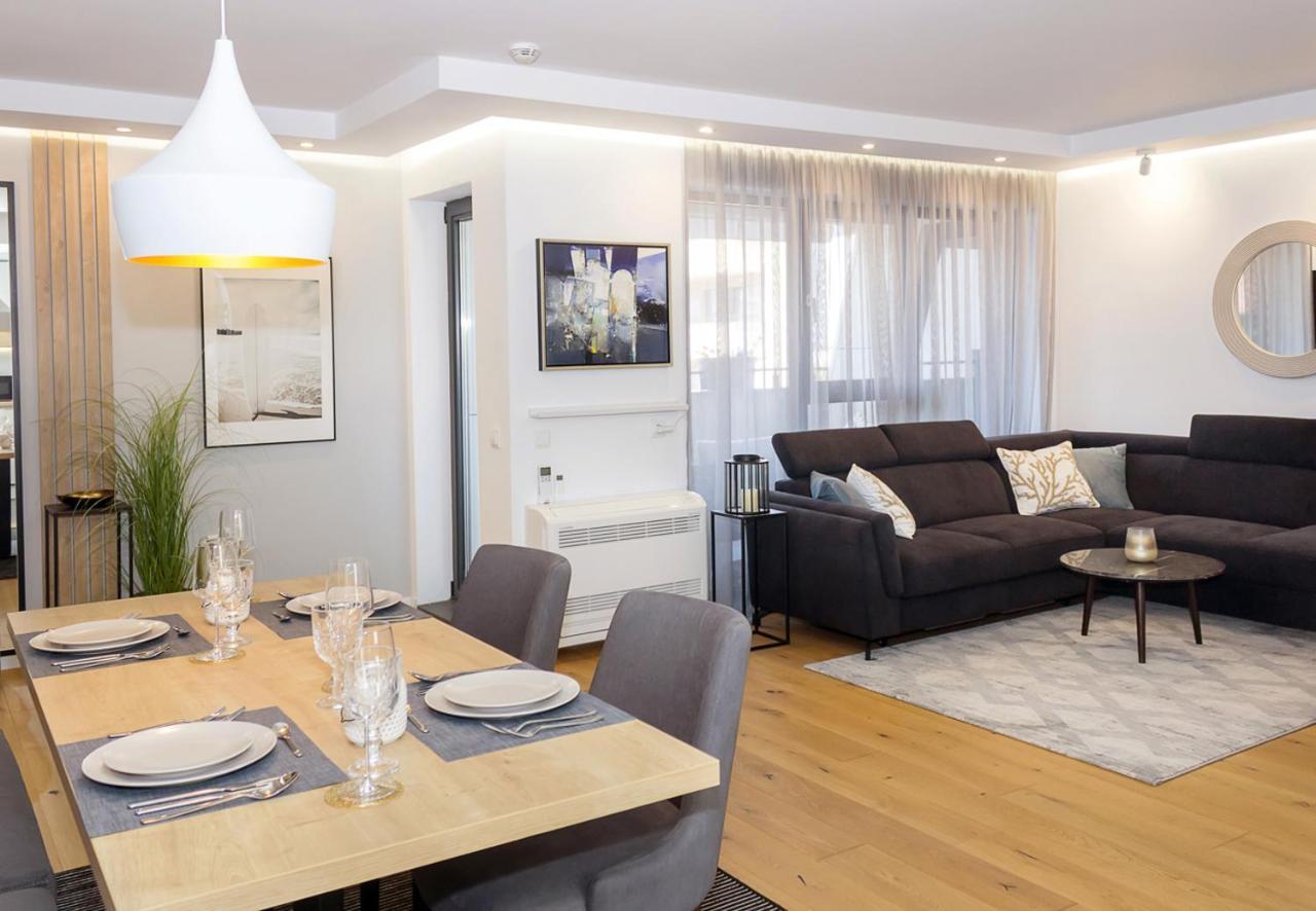 Sea&City Deluxe Apartment - Top Center Varna By Flat Mаnager ภายนอก รูปภาพ