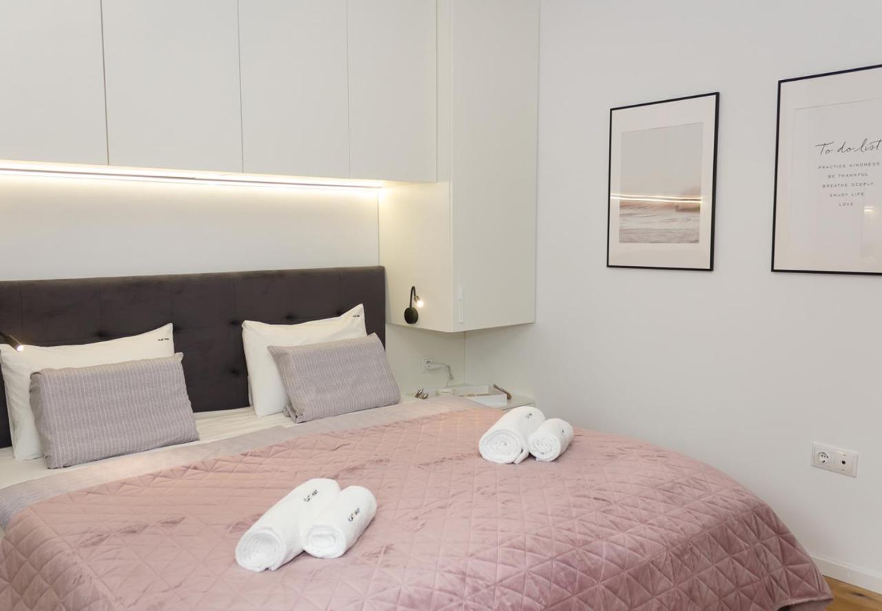Sea&City Deluxe Apartment - Top Center Varna By Flat Mаnager ภายนอก รูปภาพ
