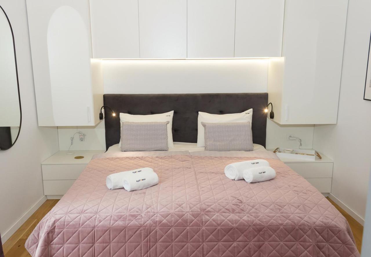 Sea&City Deluxe Apartment - Top Center Varna By Flat Mаnager ภายนอก รูปภาพ