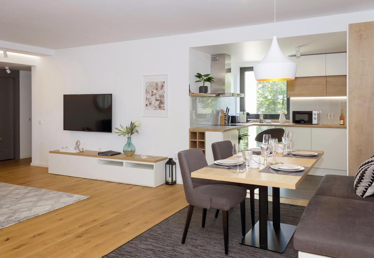 Sea&City Deluxe Apartment - Top Center Varna By Flat Mаnager ภายนอก รูปภาพ